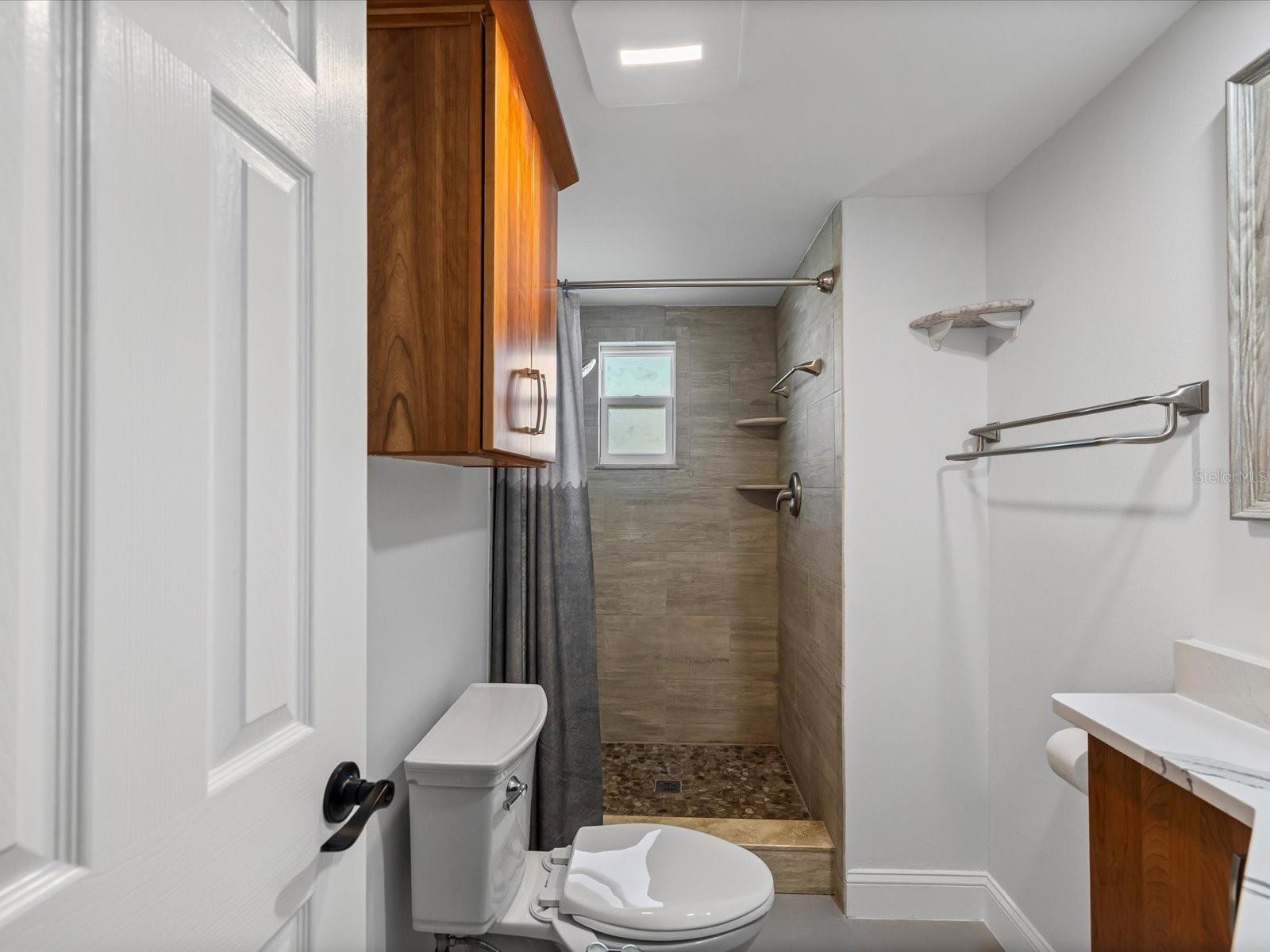 Image 23 of 72 For 12637 4th Isle