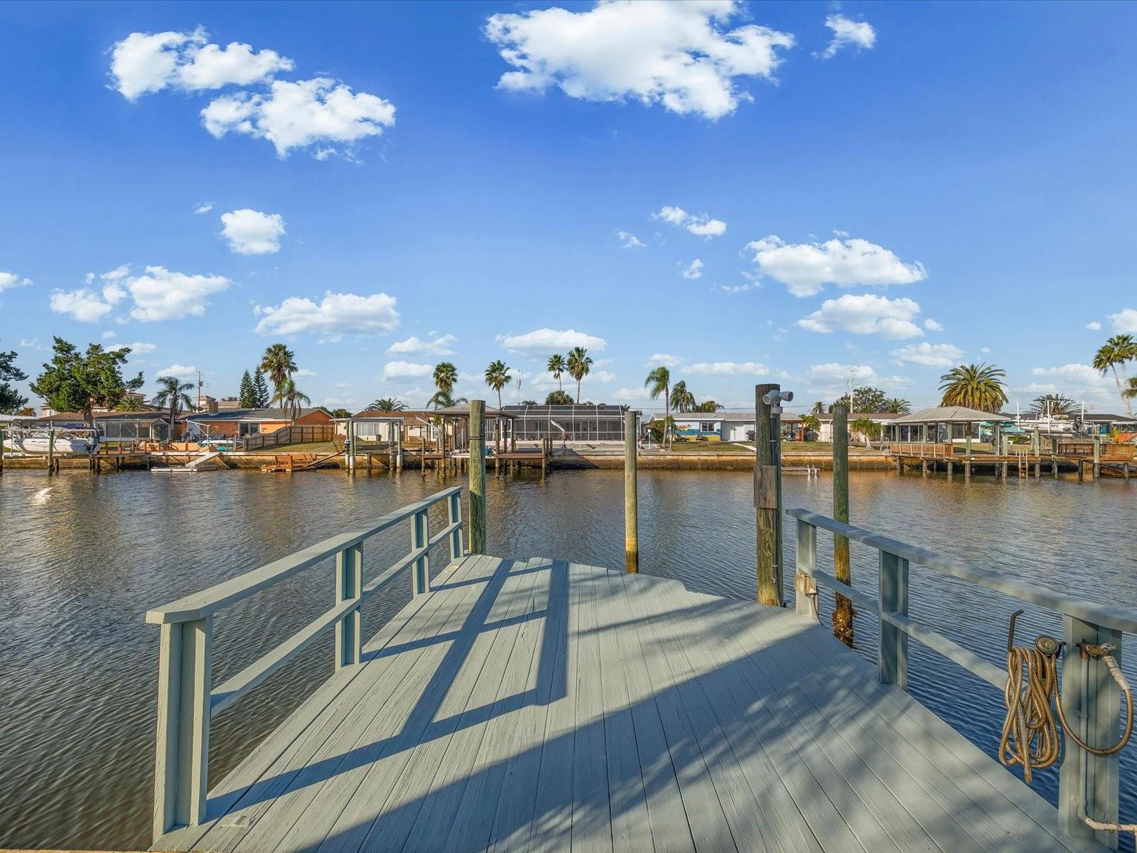 Image 32 of 72 For 12637 4th Isle