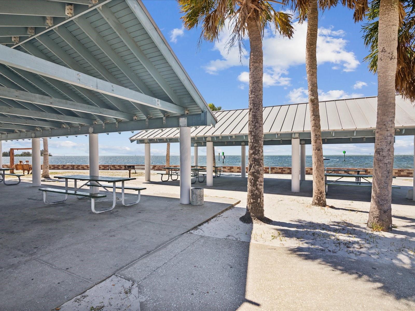 Image 59 of 72 For 12637 4th Isle