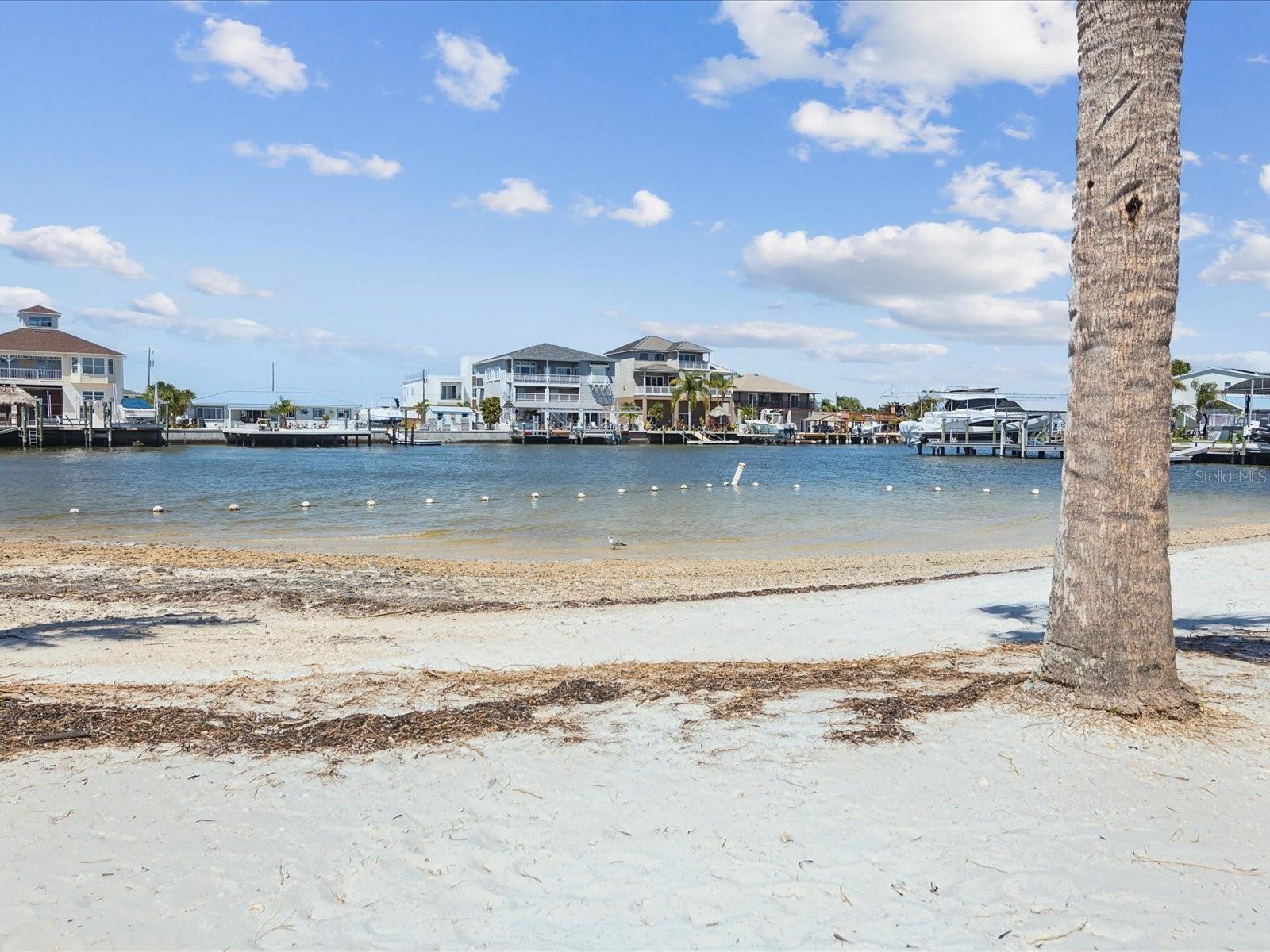 Image 63 of 72 For 12637 4th Isle