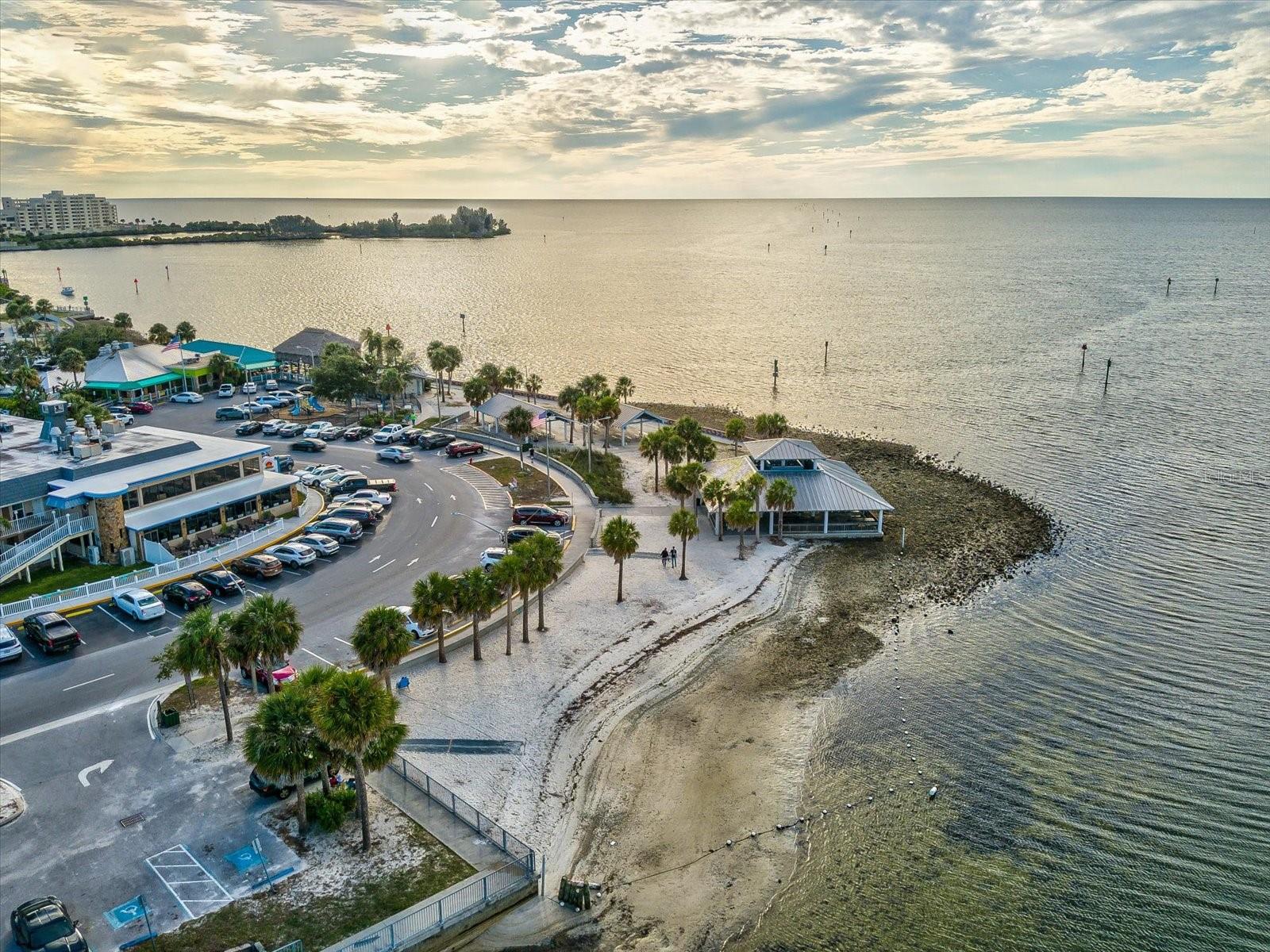 Image 64 of 72 For 12637 4th Isle