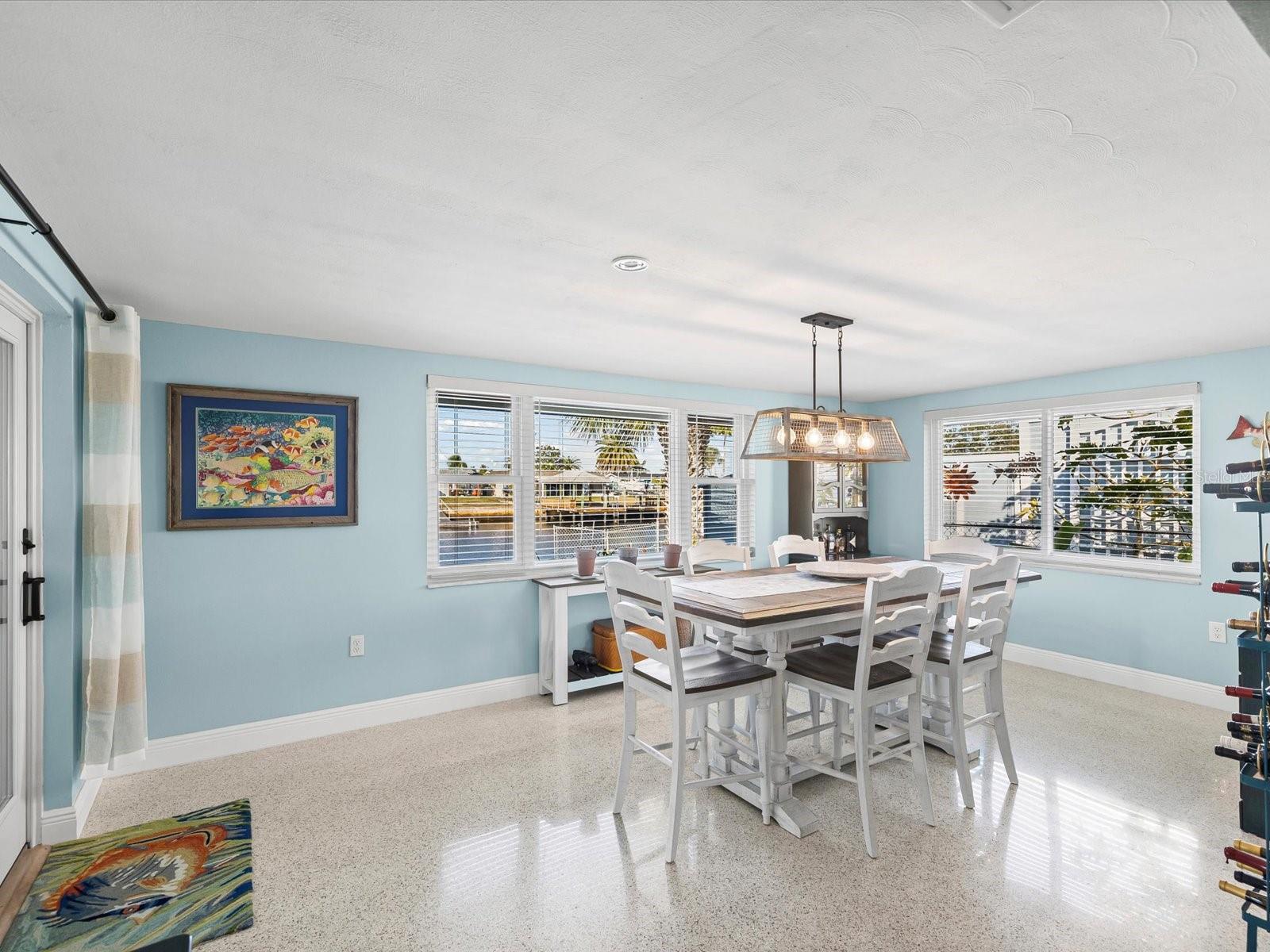 Image 9 of 72 For 12637 4th Isle