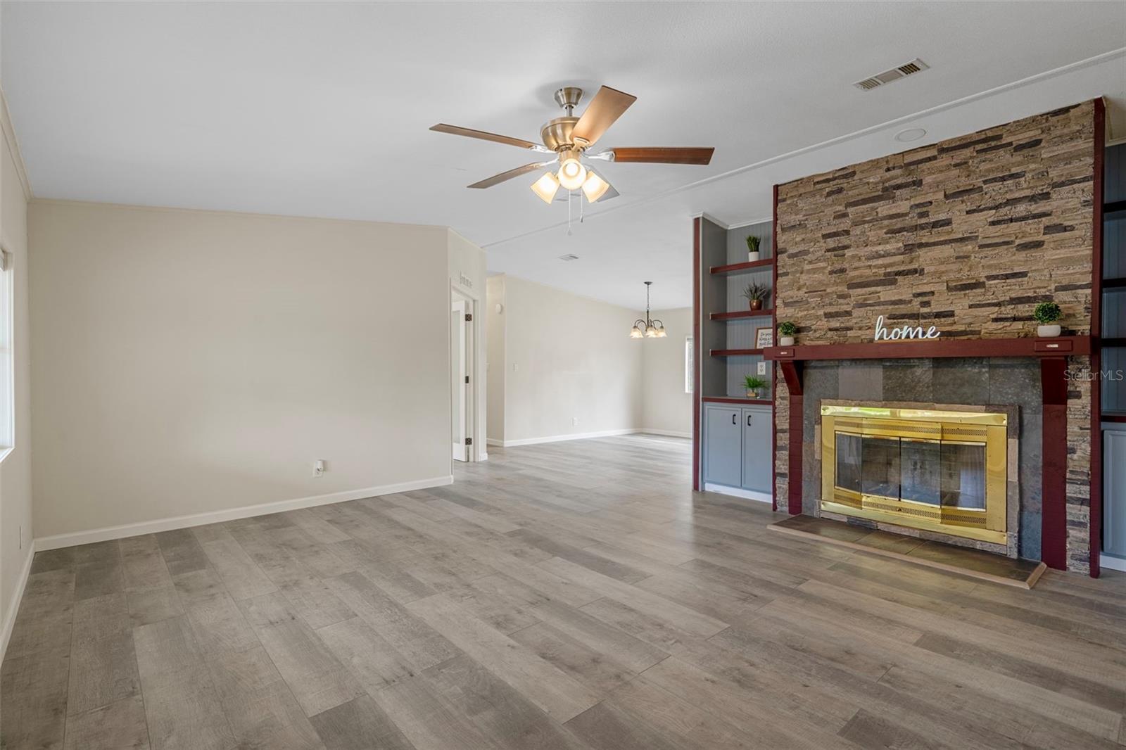 Image 14 of 49 For 18008 Greensboro Street