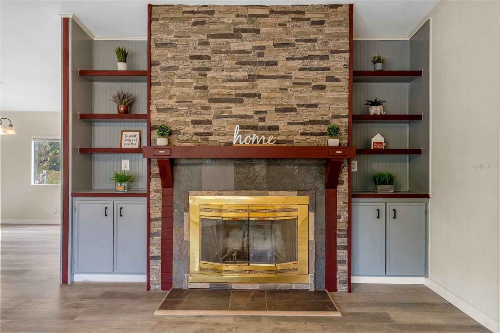 Image 17 of 49 For 18008 Greensboro Street