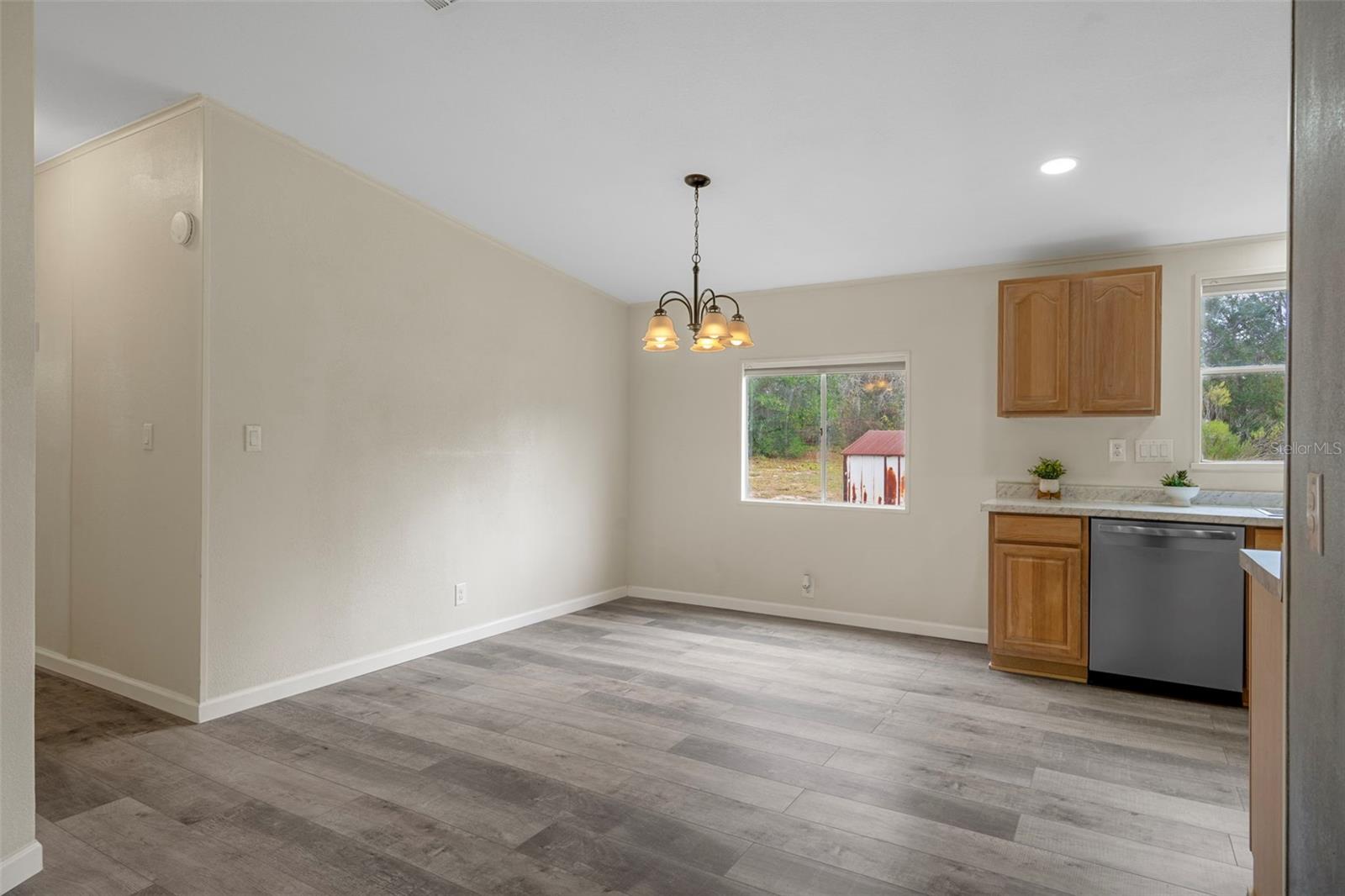 Image 19 of 49 For 18008 Greensboro Street