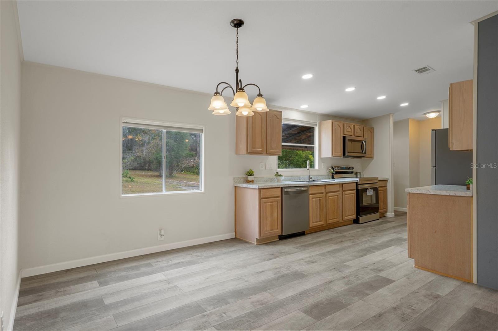 Image 20 of 49 For 18008 Greensboro Street