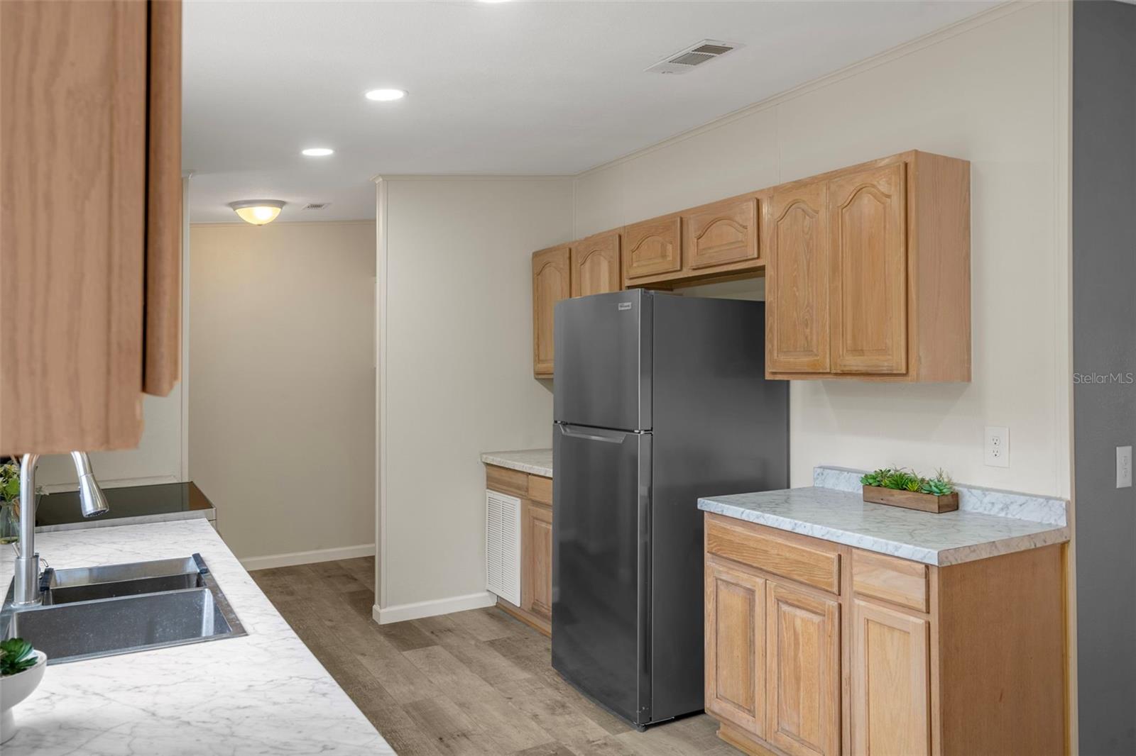 Image 23 of 49 For 18008 Greensboro Street