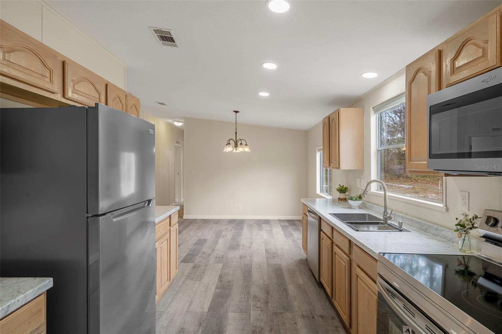 Image 24 of 49 For 18008 Greensboro Street