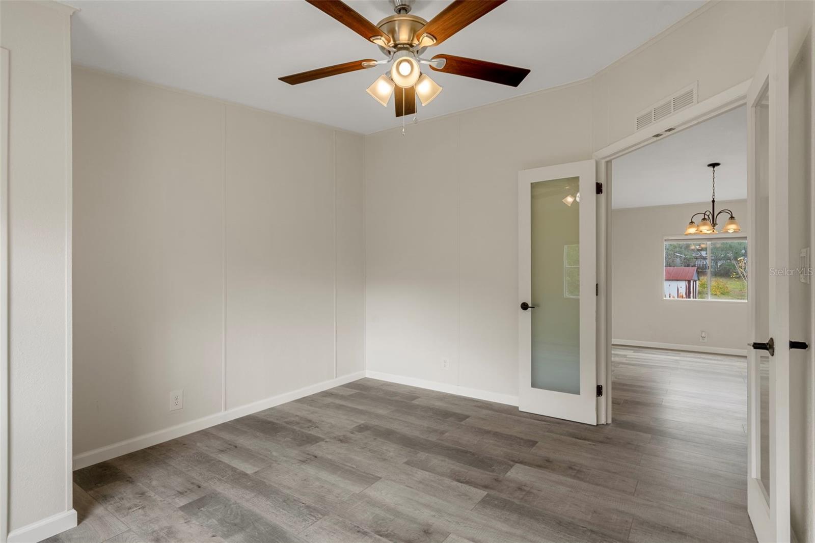 Image 26 of 49 For 18008 Greensboro Street