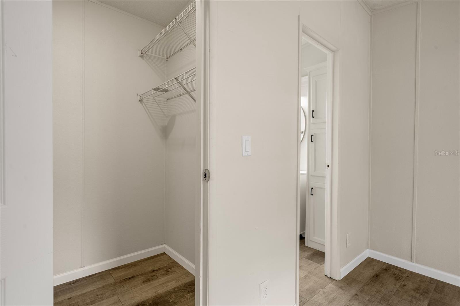 Image 32 of 49 For 18008 Greensboro Street