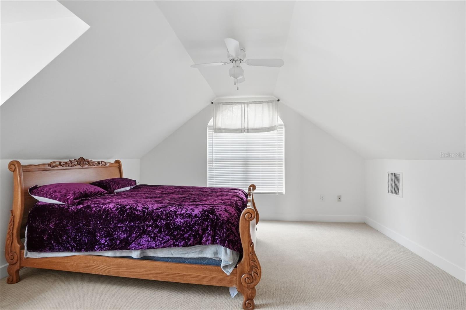 Image 22 of 34 For 11805 Osprey Avenue