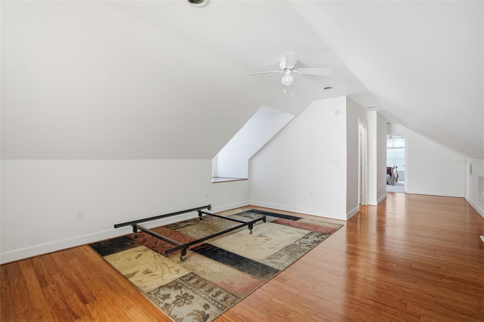 Image 25 of 34 For 11805 Osprey Avenue