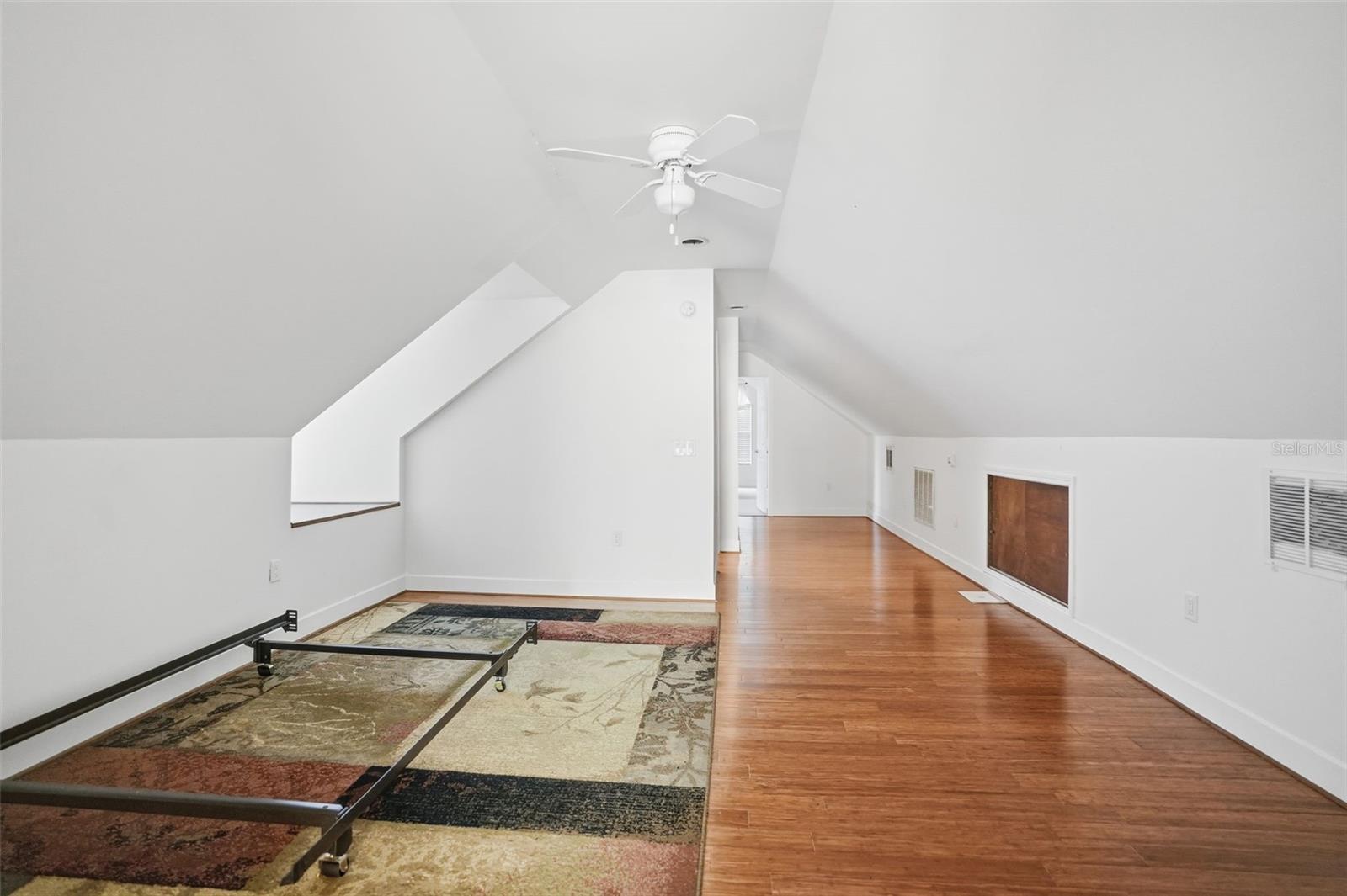 Image 26 of 34 For 11805 Osprey Avenue