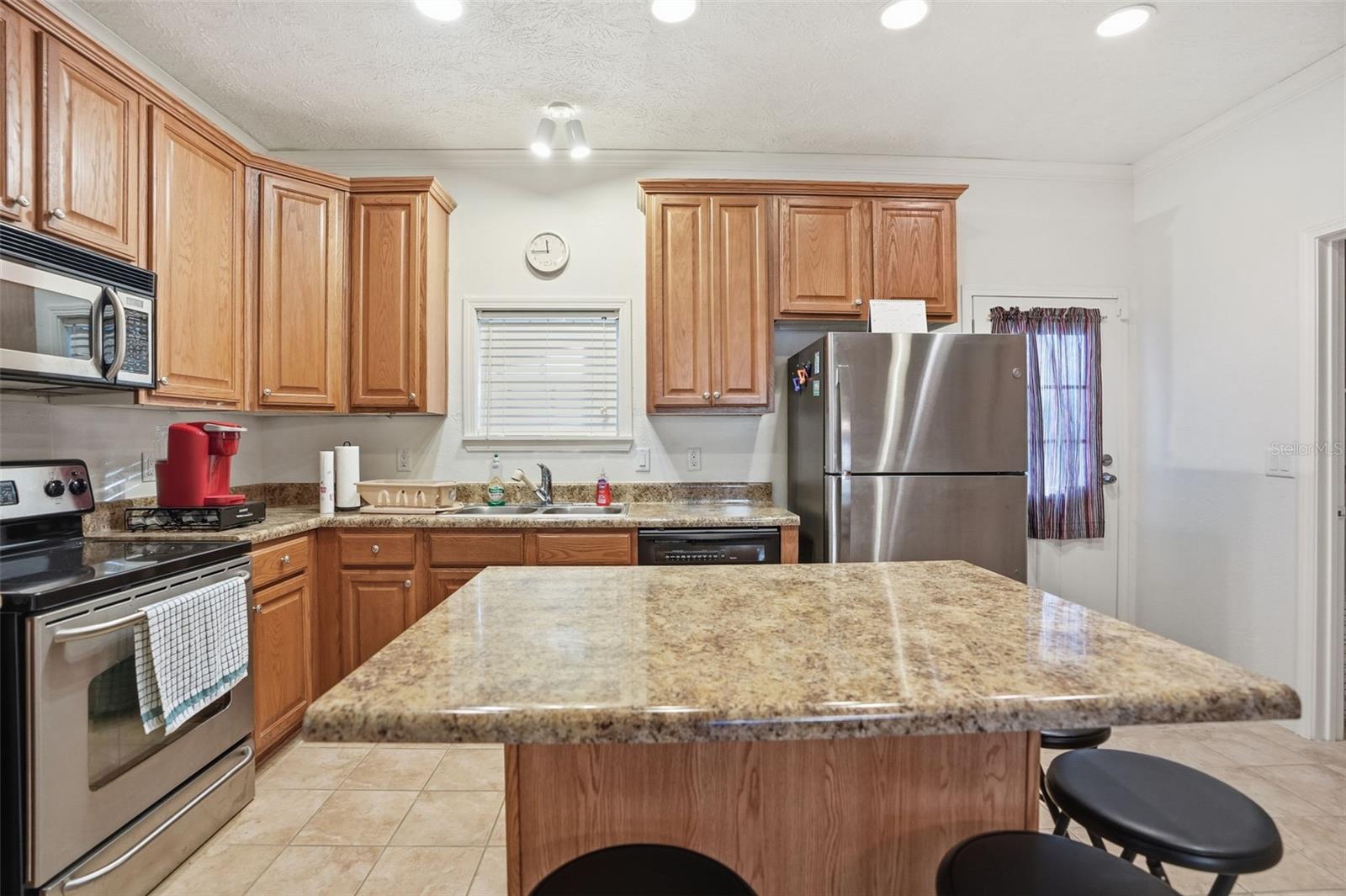 Image 7 of 34 For 11805 Osprey Avenue