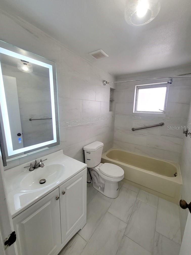 Image 12 of 19 For 7730 Wicklow Street