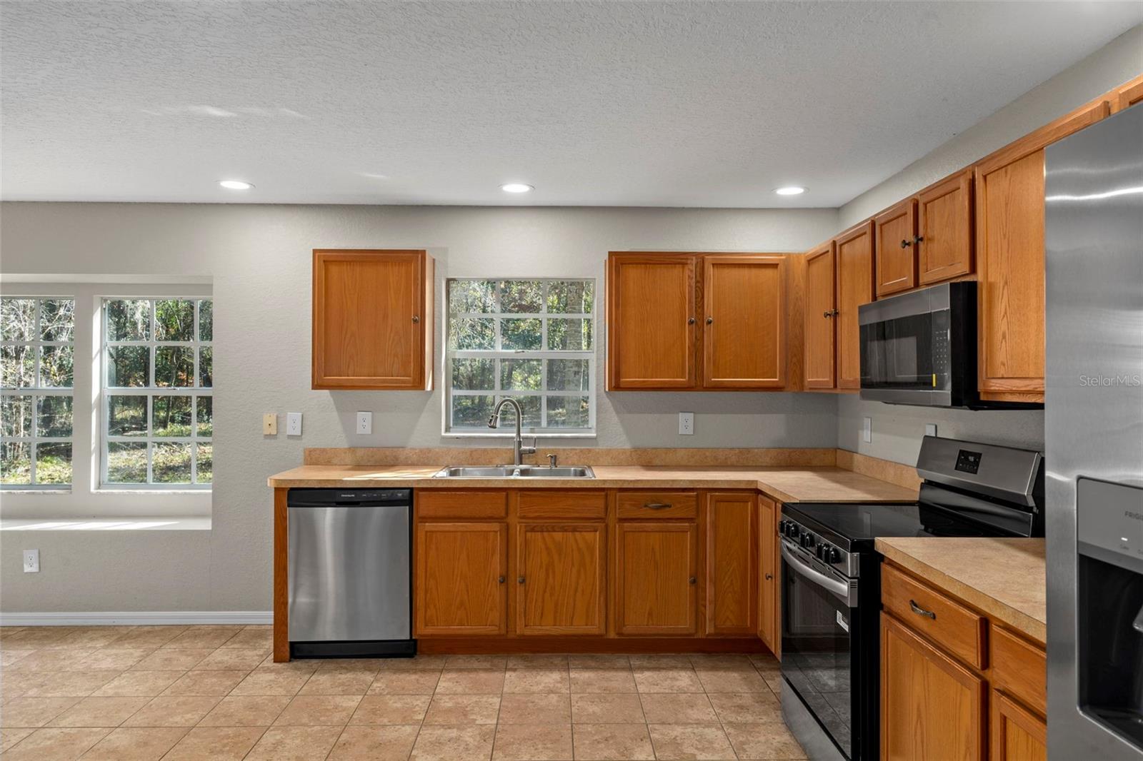 Listing photo id 9 for 13388 Glory Lane