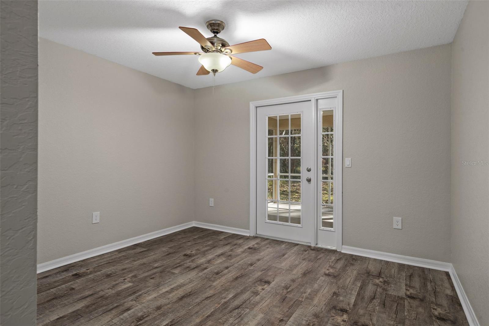 Listing photo id 20 for 13388 Glory Lane