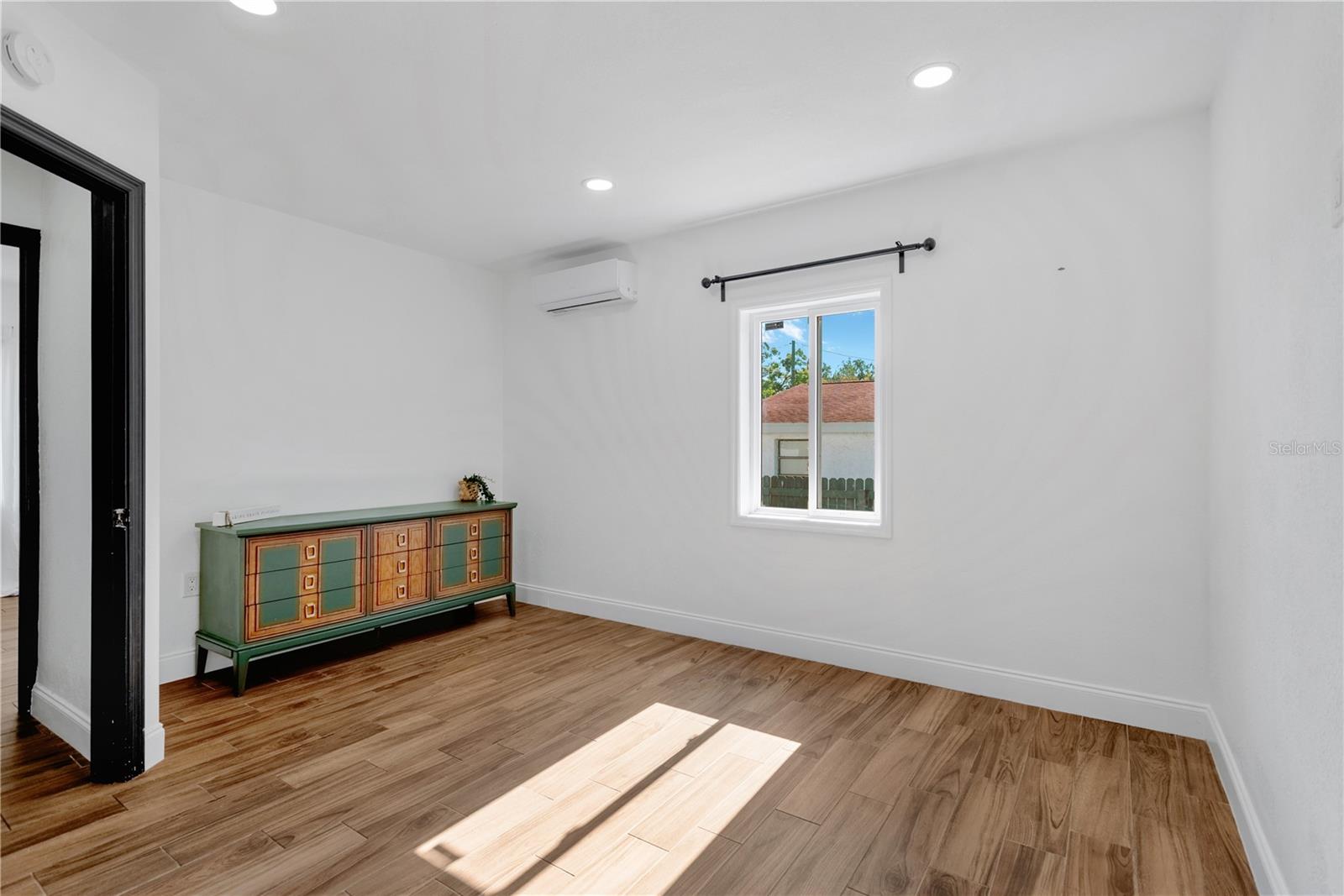 Image 12 of 34 For 4400 44th Avenue N