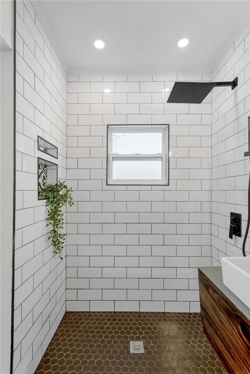 Image 15 of 34 For 4400 44th Avenue N