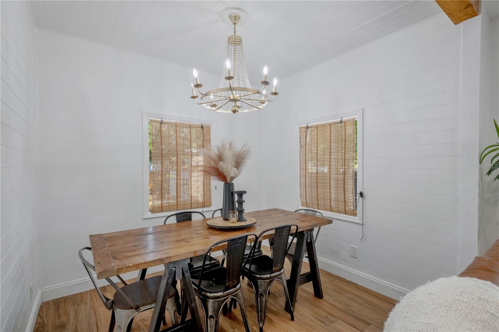 Image 4 of 34 For 4400 44th Avenue N