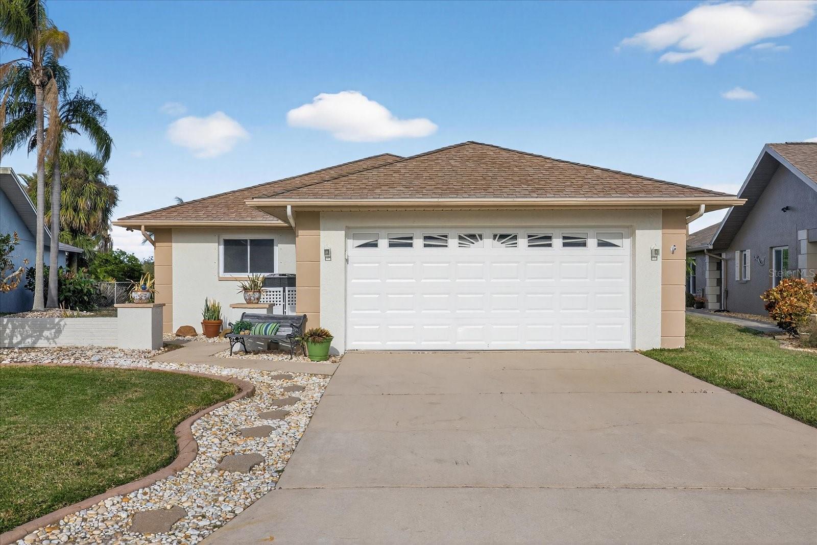 Listing photo id 8 for 4535 Rickover Court