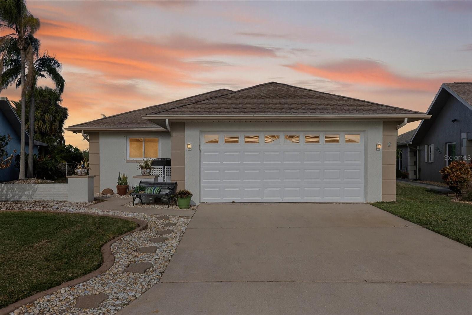 Listing photo id 9 for 4535 Rickover Court