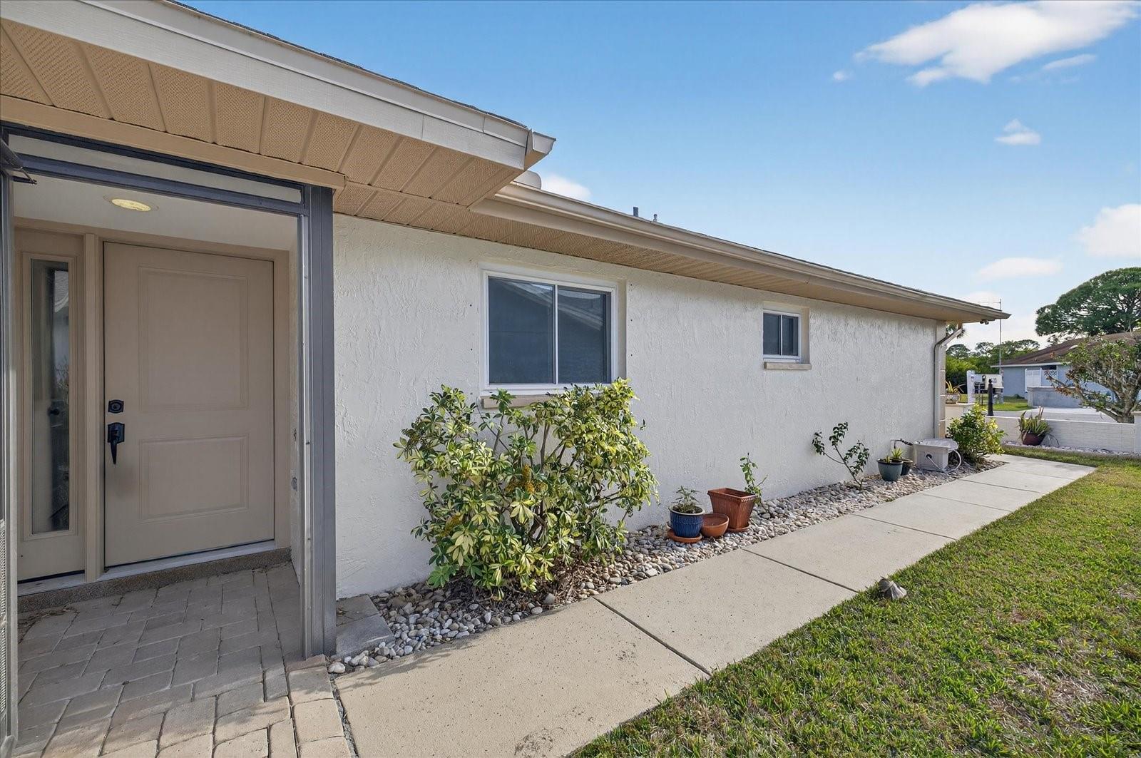 Listing photo id 23 for 4535 Rickover Court