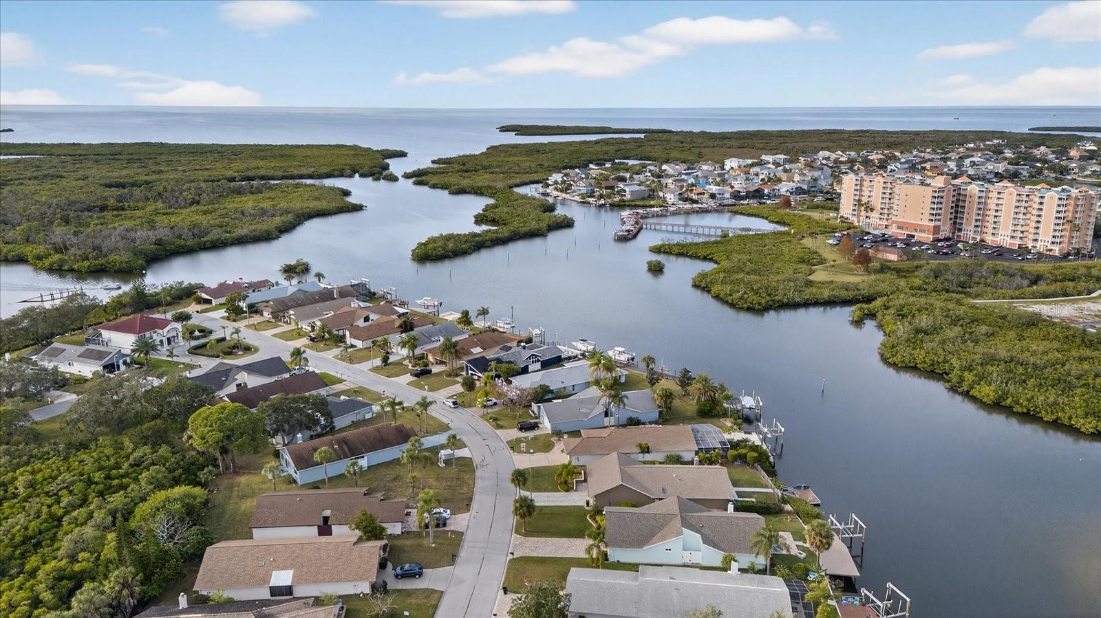 Listing photo id 6 for 4535 Rickover Court