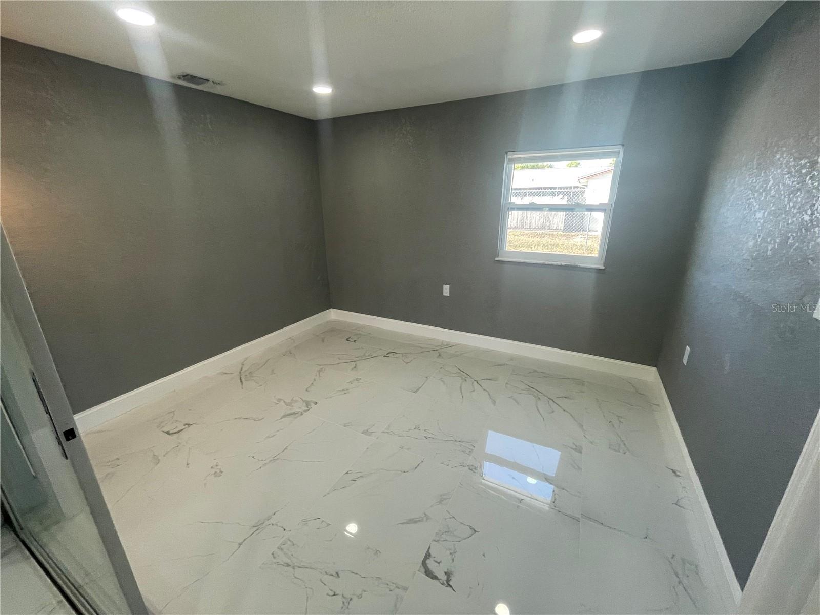 Image 12 of 39 For 8621 Robilina Road