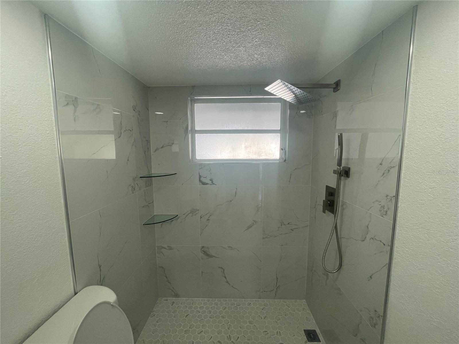 Image 16 of 39 For 8621 Robilina Road