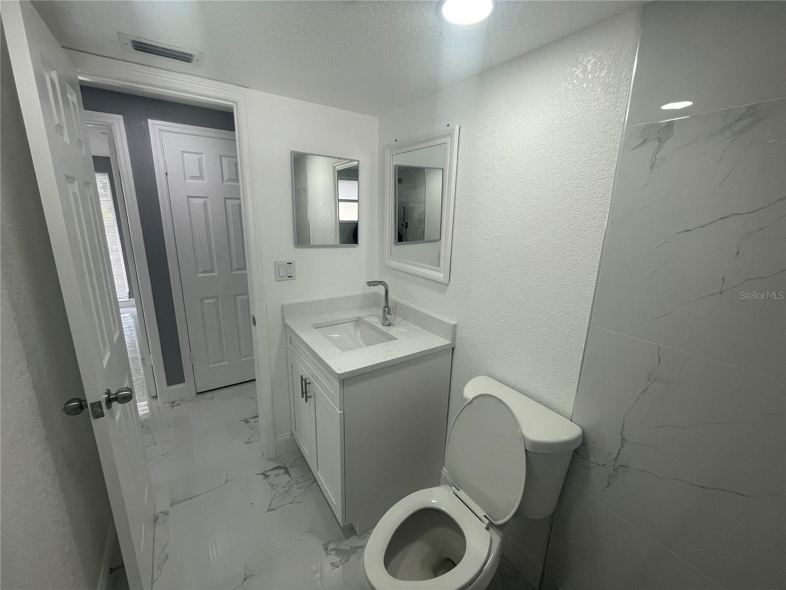 Image 17 of 39 For 8621 Robilina Road