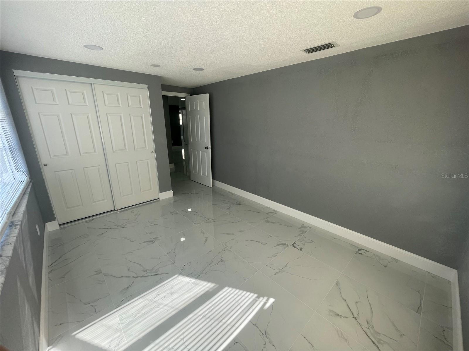 Image 21 of 39 For 8621 Robilina Road