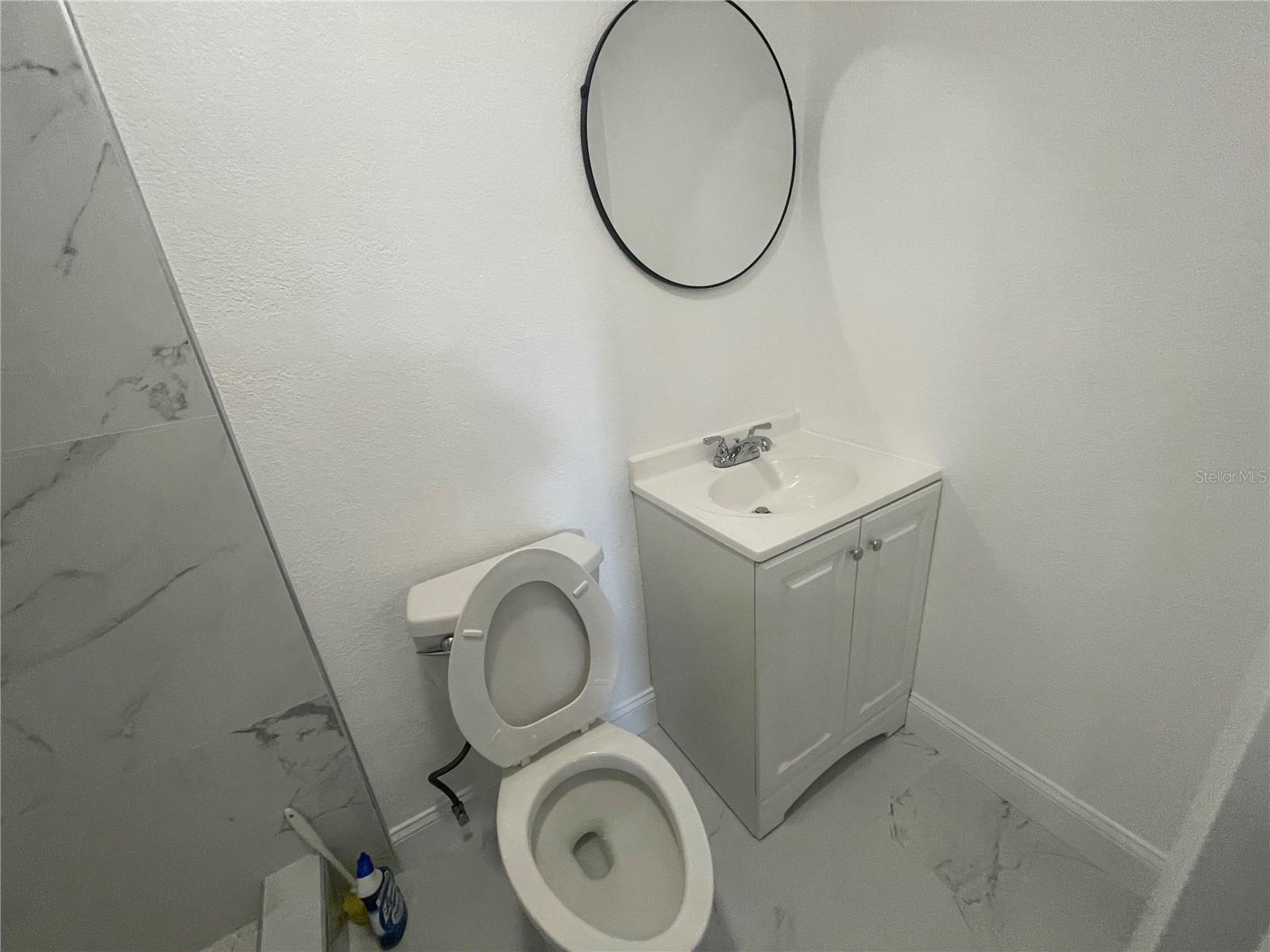 Image 23 of 39 For 8621 Robilina Road