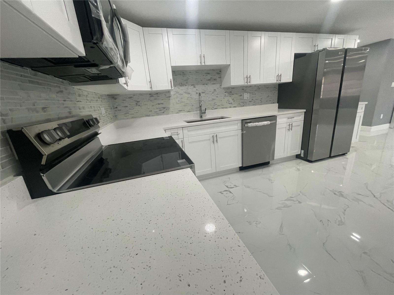 Image 29 of 39 For 8621 Robilina Road