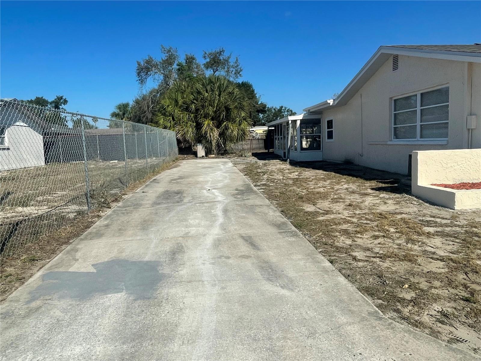 Image 37 of 39 For 8621 Robilina Road