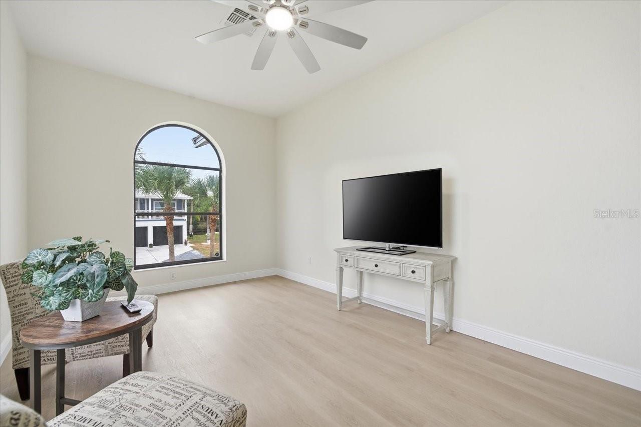 Image 33 of 87 For 1821 20th Avenue