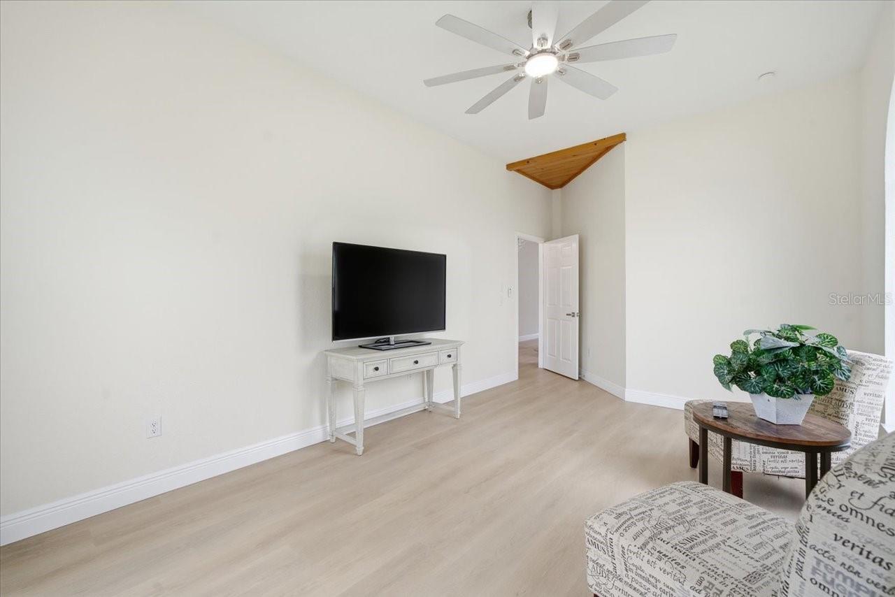 Image 34 of 87 For 1821 20th Avenue