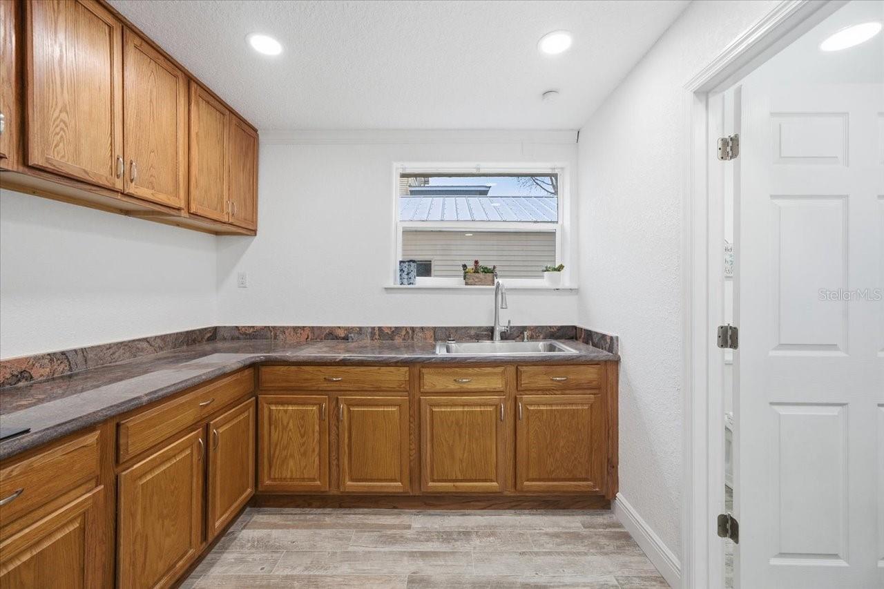 Image 62 of 87 For 1821 20th Avenue