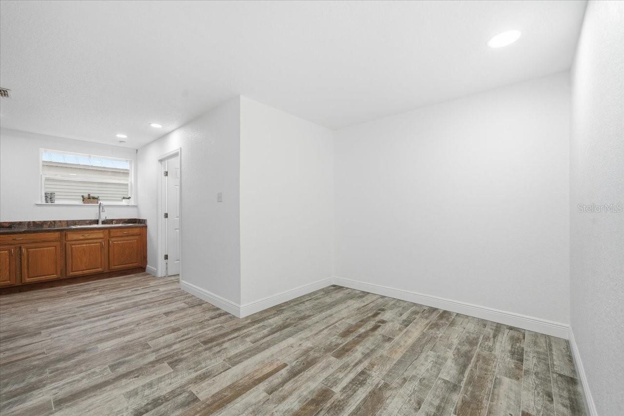 Image 65 of 87 For 1821 20th Avenue