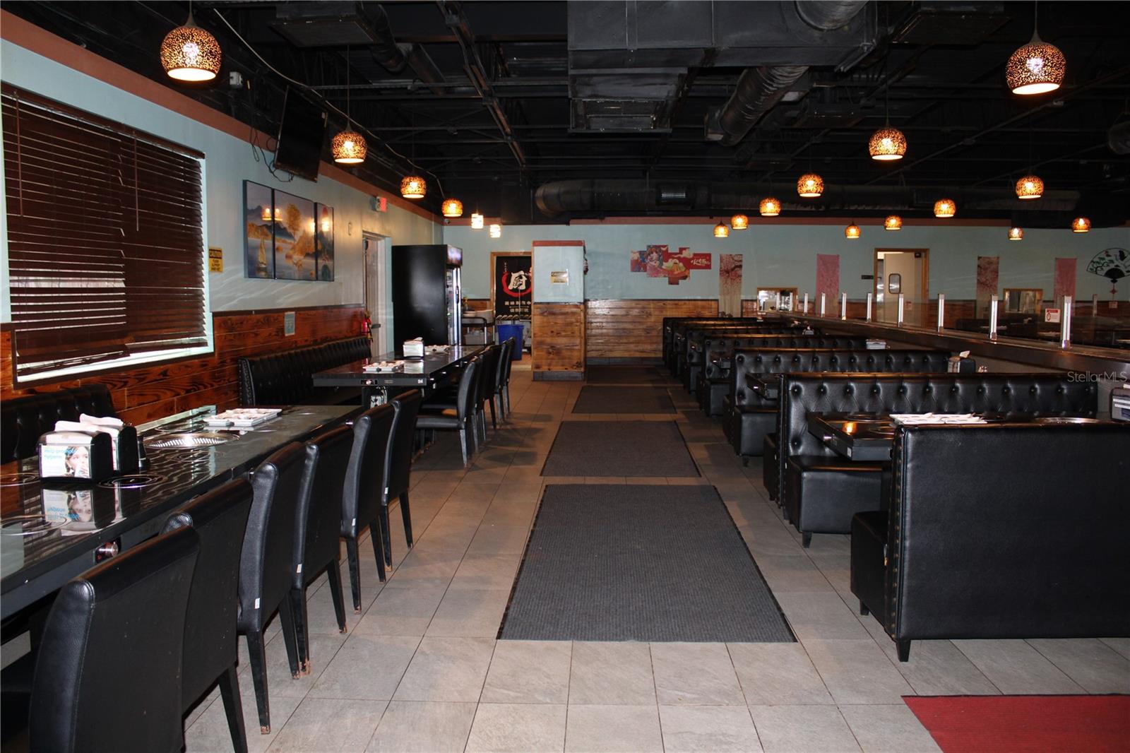 Image 5 of 23 For Commercial Way