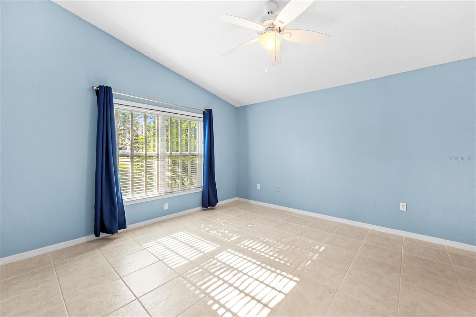 Image 14 of 53 For 11330 Leeds Drive