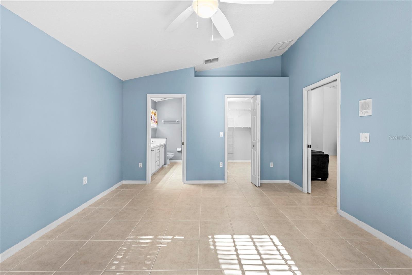 Image 18 of 53 For 11330 Leeds Drive