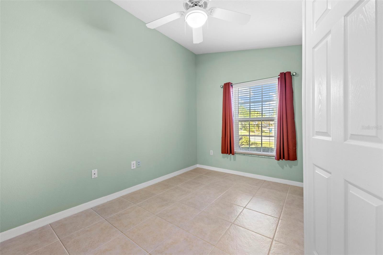 Image 22 of 53 For 11330 Leeds Drive