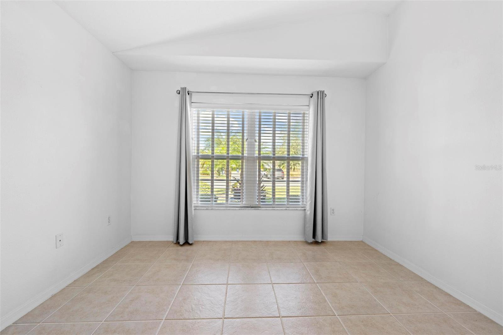 Image 28 of 53 For 11330 Leeds Drive