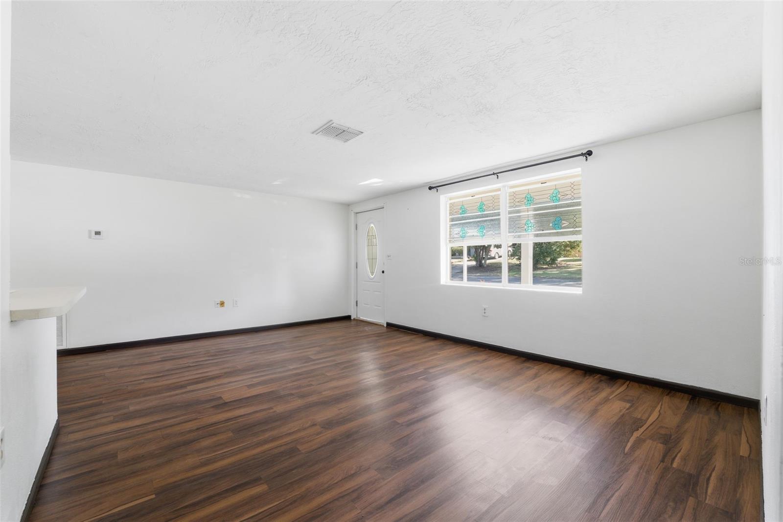 Image 11 of 39 For 62 Tyler Street