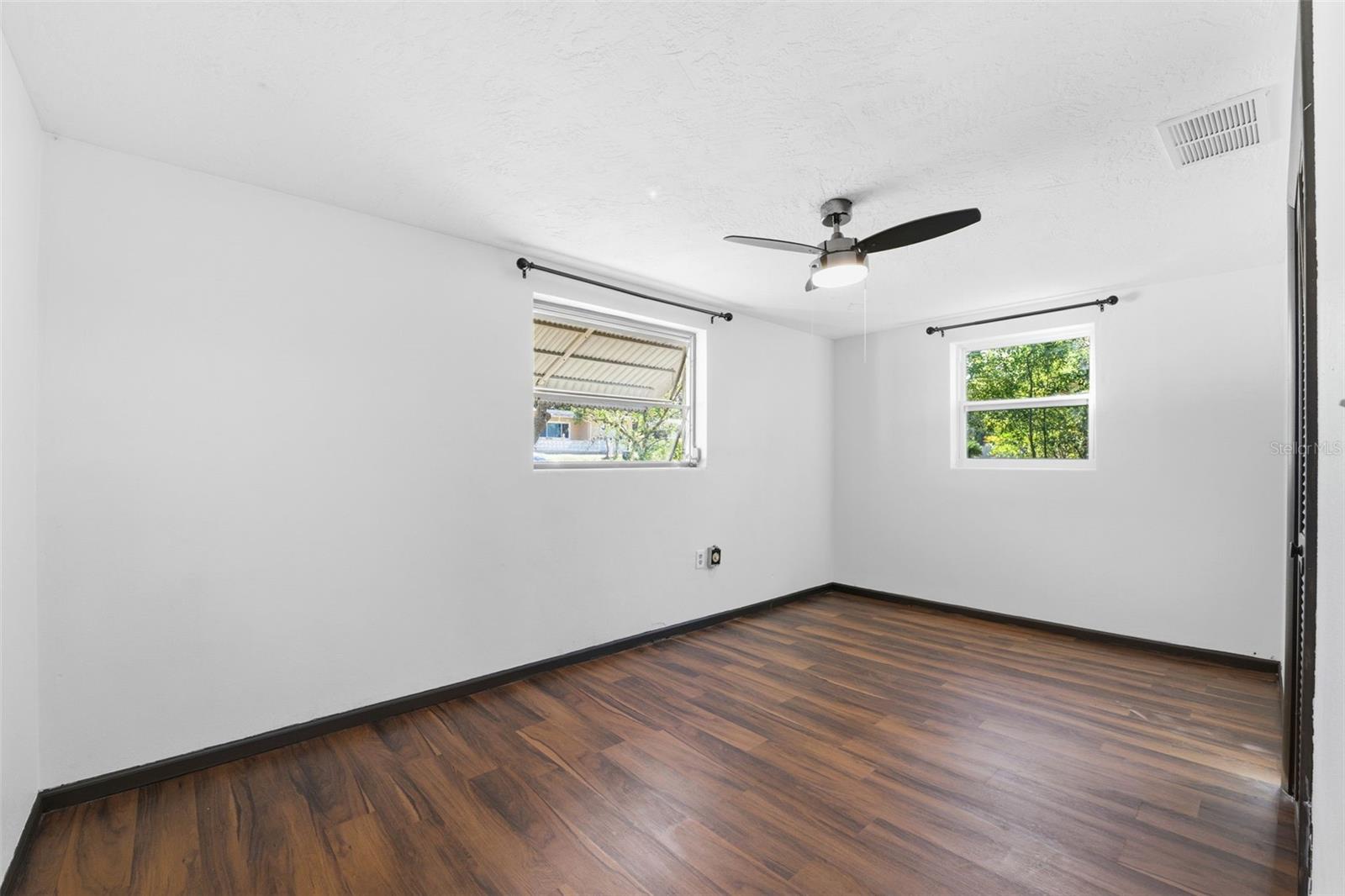 Image 13 of 39 For 62 Tyler Street