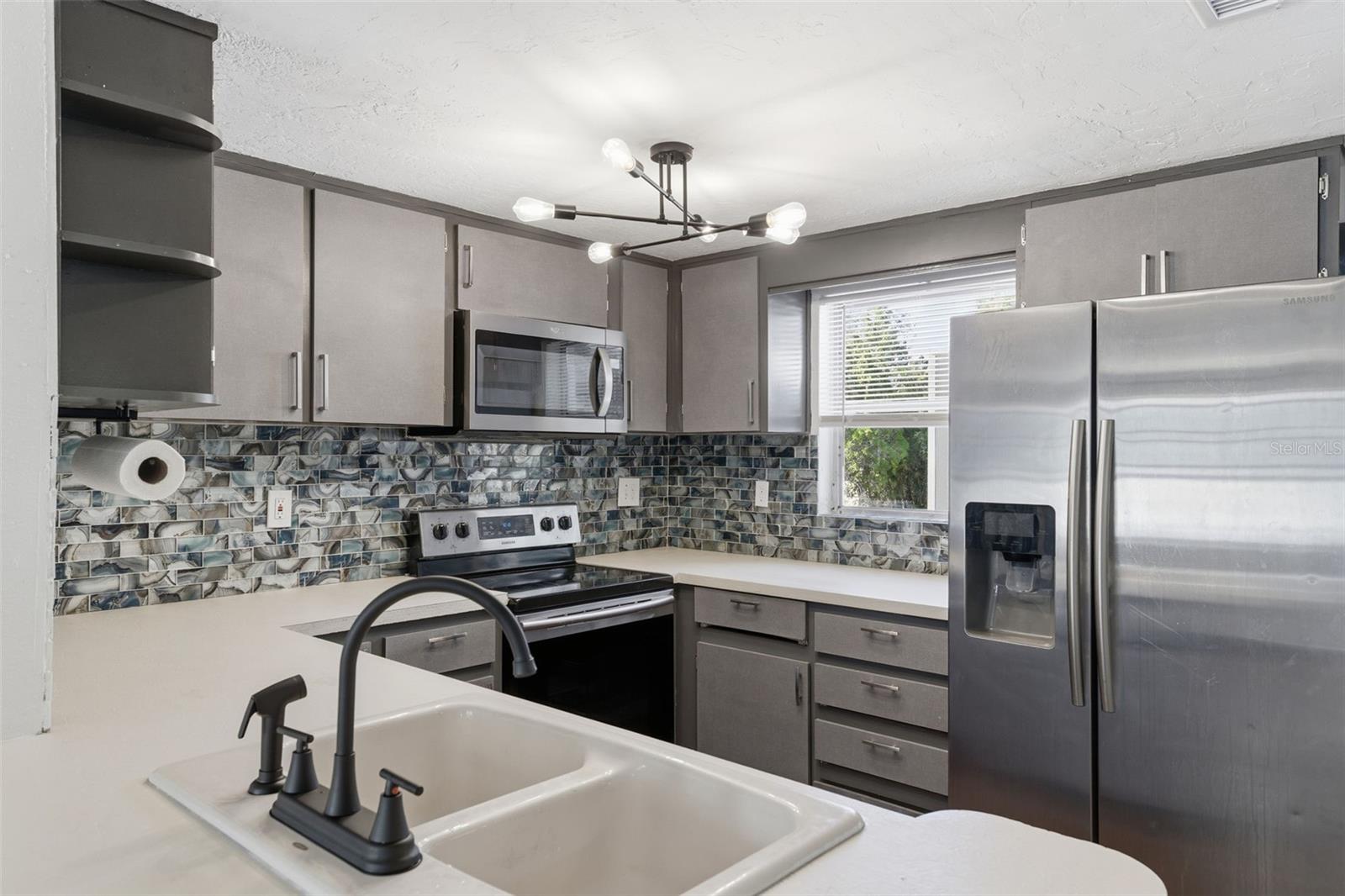 Image 5 of 39 For 62 Tyler Street