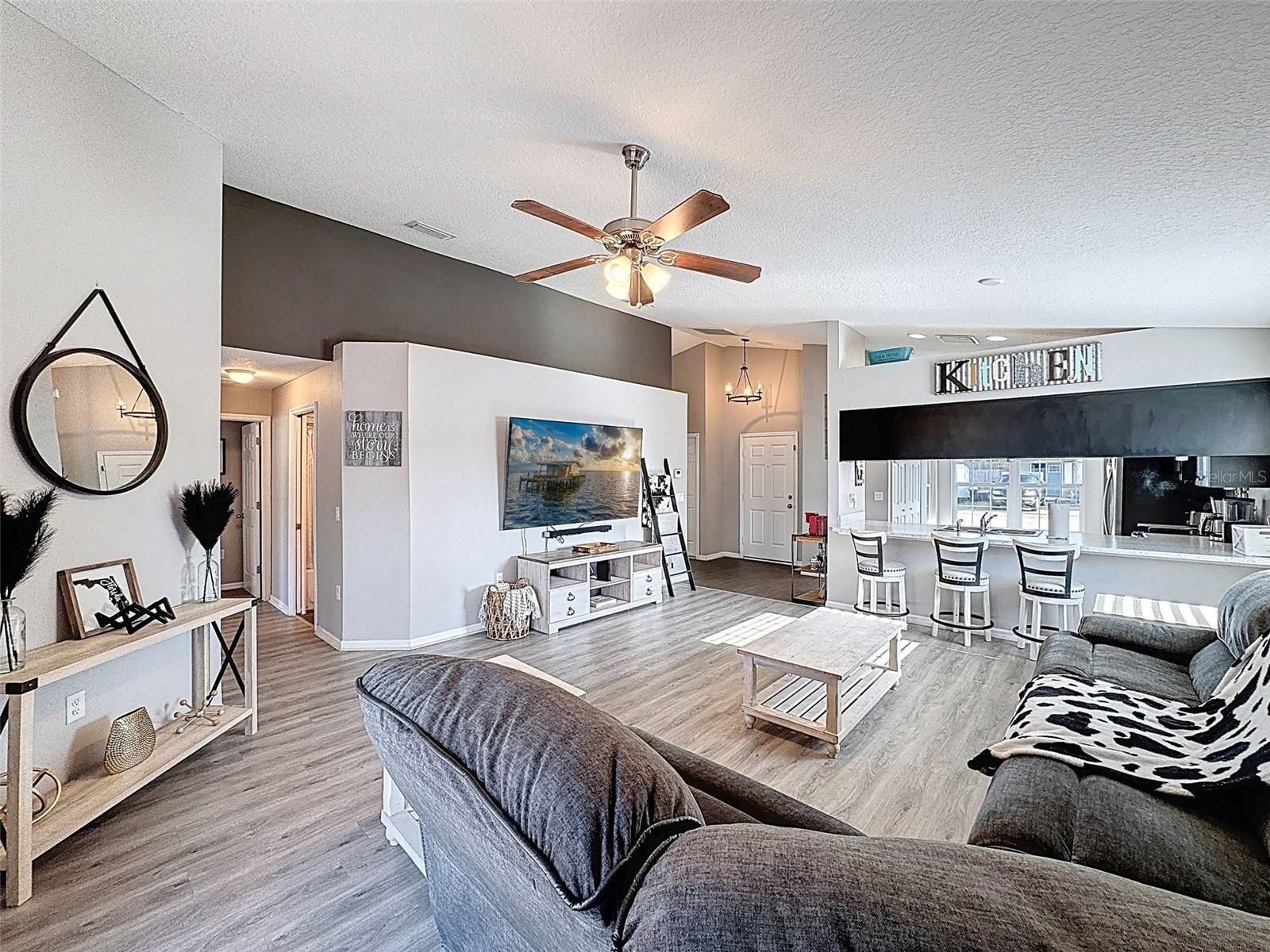 Image 13 of 61 For 5917 High Street