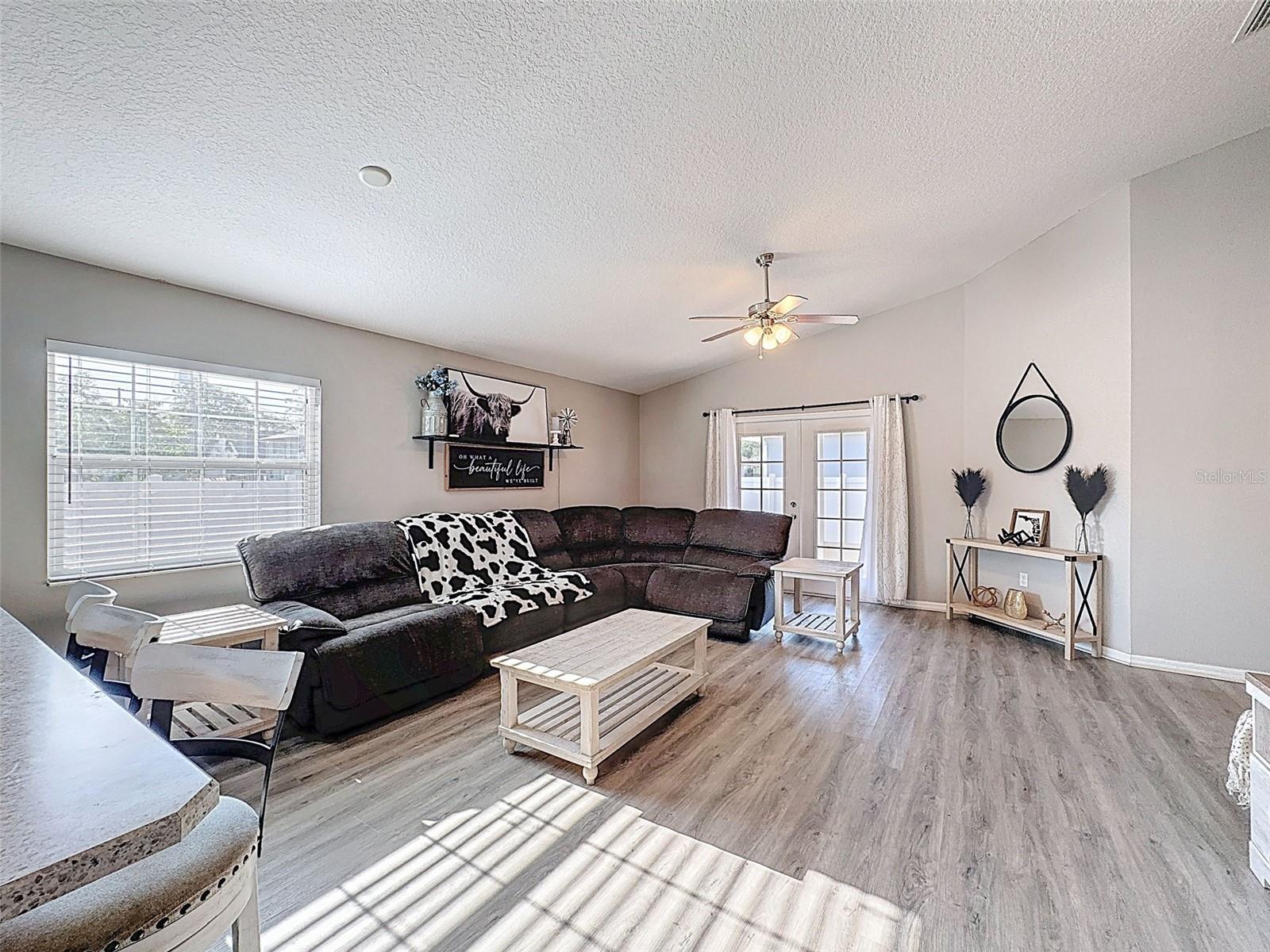 Image 15 of 61 For 5917 High Street