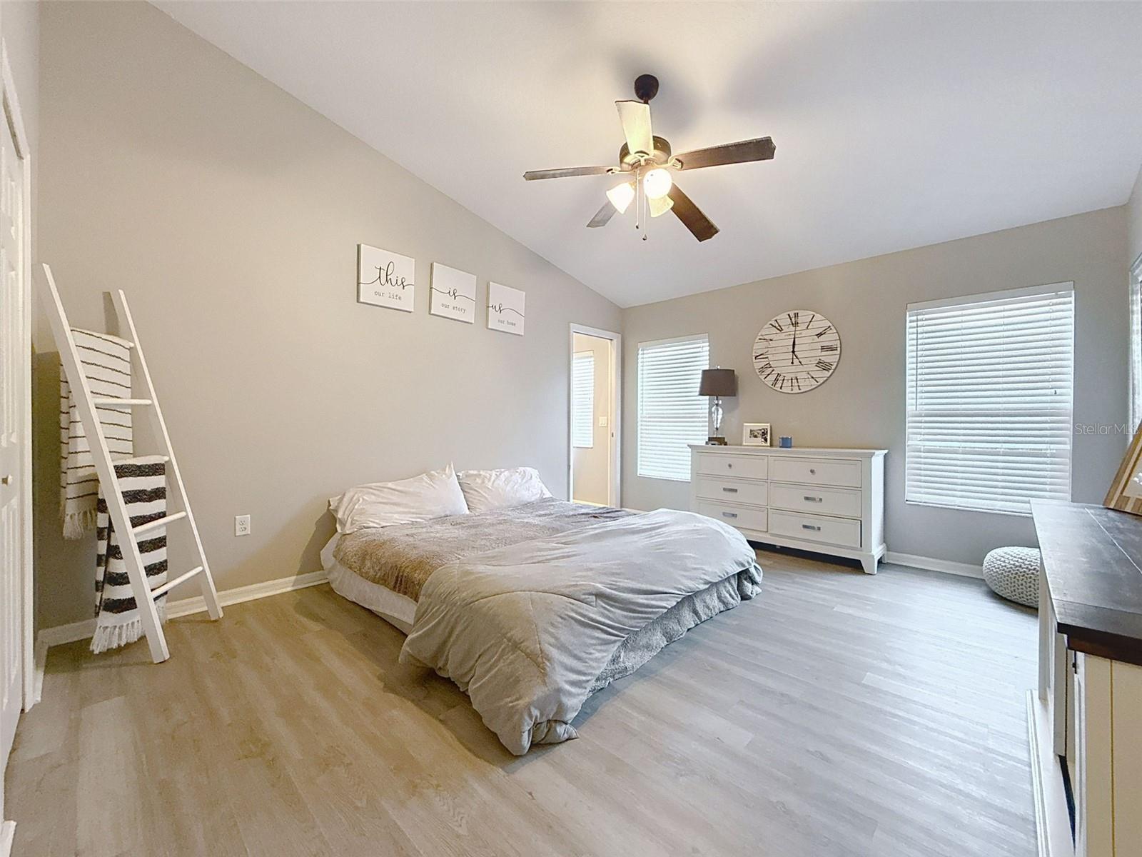 Image 16 of 61 For 5917 High Street